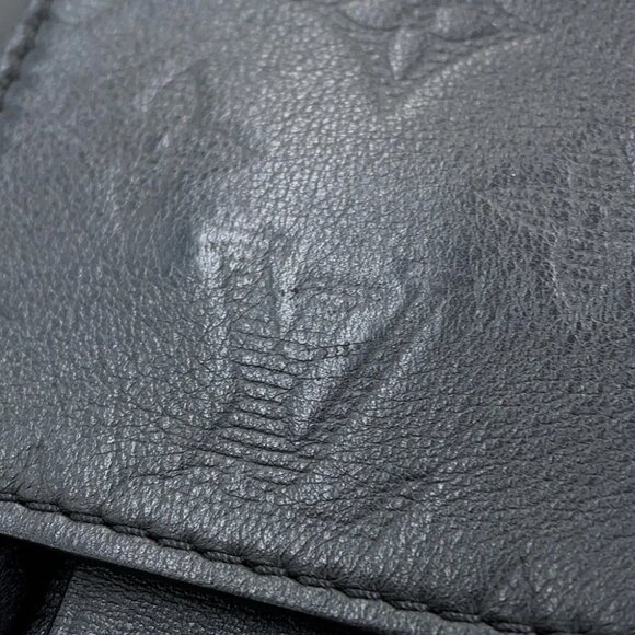 LOUIS VUITTON Double phone pouch Monogram Shadow Noir - Picture 8 of 16